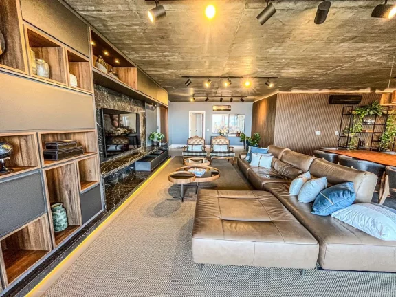 Imagem Apartamento à venda, com 4 quartos, 258m²