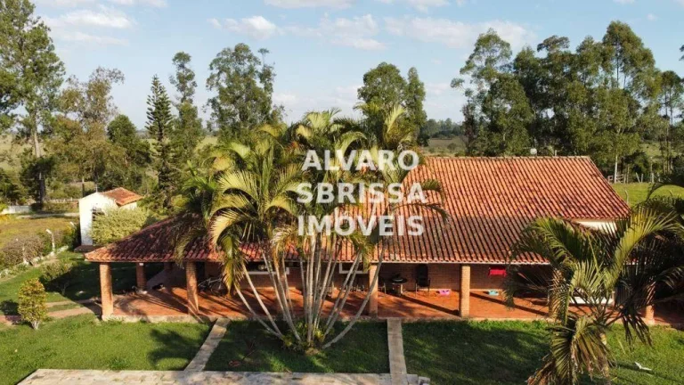 Imagem Sitio à venda com 2 casas em Porangaba SP