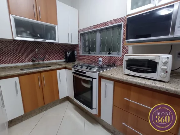 Imagem Sobrado com 03 dormitórios e 02 vagas de garagem próximo Guilhermina Esperança