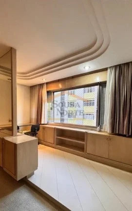 Imagem Apartamento amplo, 240m², 4 dormitórios, sendo 2 suítes, 1 com closet, armários e hidro, quarto ...