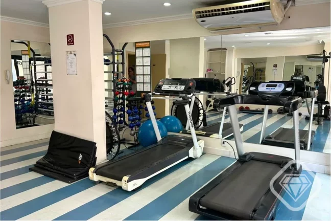 Imagem Apartamento desocupado e ensolarado com orientação leste e norte, oferecendo 64 metros quadrados d...