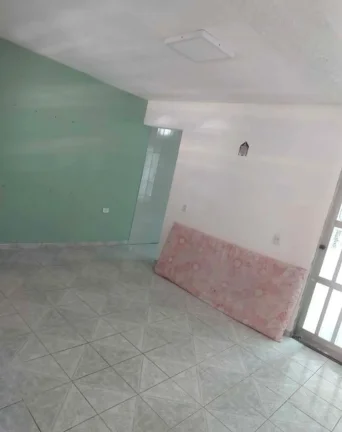 Imagem Imperdível casa para venda em Sorocaba-SP, bairro Jardim Santo André! 2 quartos, 1 sala, 1 banheiro, 2 vagas de garagem, 70m².