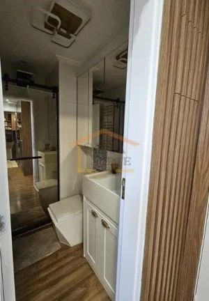 Imagem Apartamento de 38m², 2 dormitórios, banheiro, rico em planejados, cômodos amplos e bem iluminados...