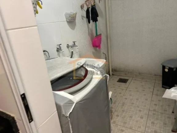 Imagem Sobrado em condomínio fechado, semi novo, 2 dormitórios, sendo 2 suítes, a principal com varanda,...