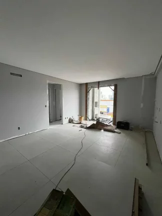 Imagem Apartamento em construção com 2 dormitórios sendo 1 suíte e 2 vagas de garagem em Balneário Camboriú