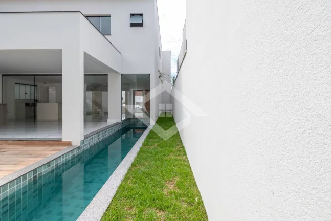 Imagem Casa Duplex 4 Suítes e 317m² no Recreio dos Bandeirantes |