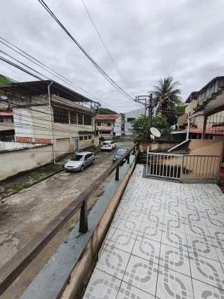 Imagem Casa com 2 quartos e com garagem no bairro Engenho Pequeno, São Gonçalo/RJ