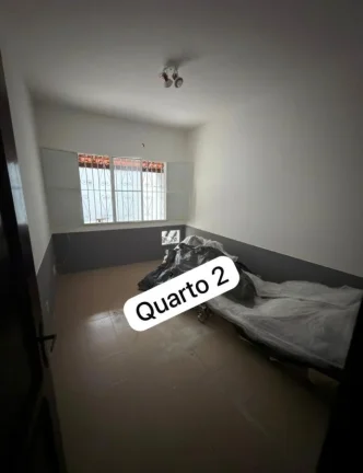 Imagem Casa para Venda em Rio de Janeiro, Campo Grande, 2 dormitórios, 1 banheiro, 3 vagas