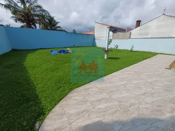 Imagem Casa a 50 metros da Praia de Itanhaém com espaço para piscina