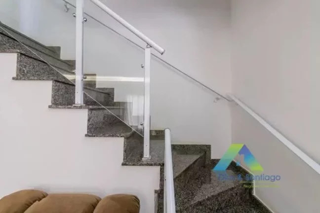 Imagem Casa de condomínio à venda com 174m², 3 quartos e 2 vagas