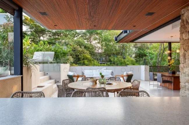 Imagem CASA EM CONDOMÍNIO DE LUXO À VENDA EM SÃO PAULO! Venha conhecer o Essenza House E Garden, um condomínio exclusivo localizado nos Jardins. Com uma loc