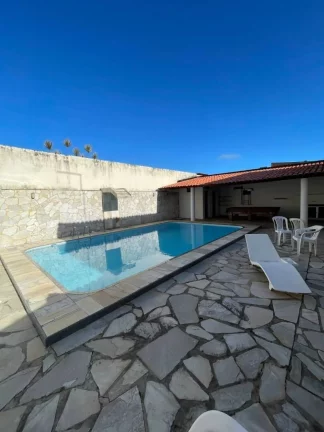Imagem Casa à venda no bairro Atalaia - Espaçosa, 4 suítes, ótima localização!