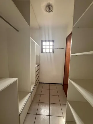 Imagem Casa em Condomínio para Venda em Teresina, Planalto Ininga, 4 dormitórios, 4 suítes, 4 banheiros, 4 vagas