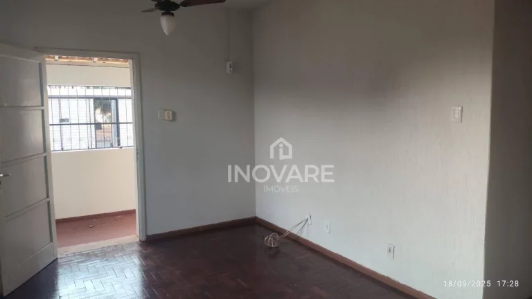 Imagem Casa com 3 dormitórios para alugar, 119 m² por R$ 2.200,00/mês - Vila de Furnas - Itumbiara/GO