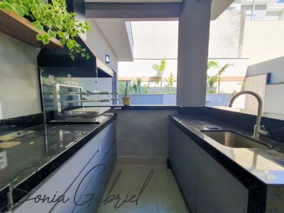 Imagem Casa de luxo em condomínio exclusivo em Valinhos-SP: 3 quartos, 3 suítes, 2 salas, 4 banheiros, 4 vagas, 230m². Venha conhecer!