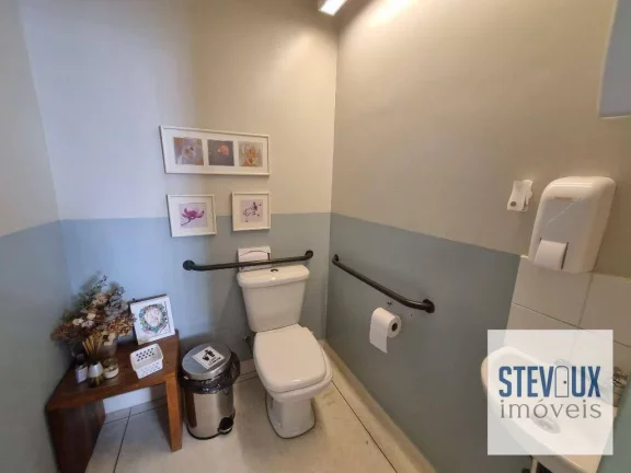 Imagem Casa multipavimentos à venda, bem localizada, próxima ao Hospital Santa Cruz e 10 minutos do metrô