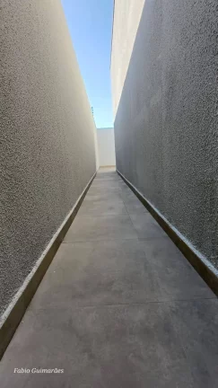 Imagem Compre esta linda casa no Ipê em Pindamonhangaba