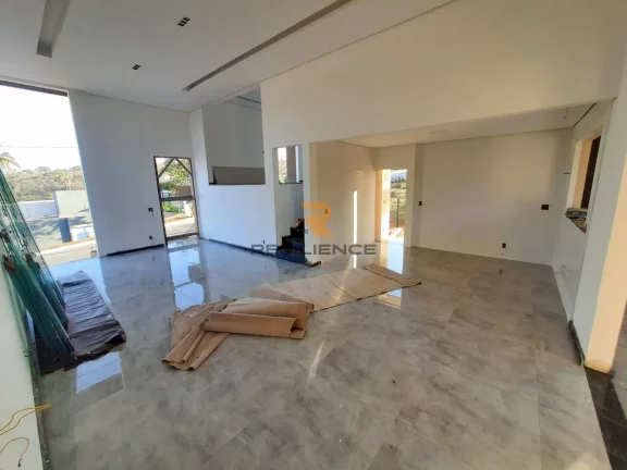 Imagem Casa maravilhosa com 03 quartos sendo 02 suítes em condomínio fechado !!