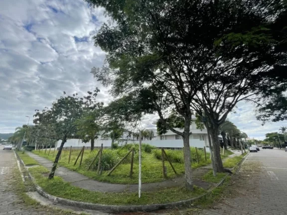 Imagem Terreno à venda, 598 m² - Jurerê Internacional - Florianópolis/SC