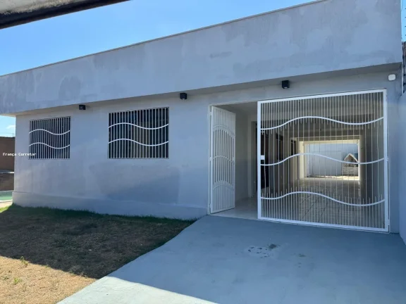 Imagem Casa para Venda em Natal, Candelária, 3 dormitórios, 2 suítes, 4 banheiros, 4 vagas