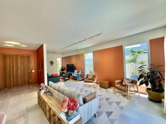 Imagem Casa em Condomínio a Venda no bairro Granja Viana - Carapicuíba, SP