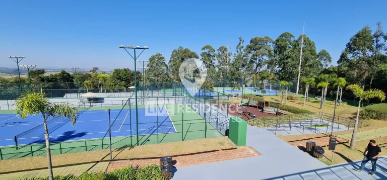 Imagem Terreno de esquina, com 1.258 m², em leve declive, ideal para projetos
