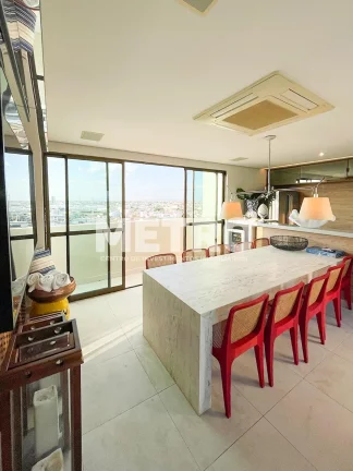 Imagem Cobertura de Alto Padrão à venda na Orla Vista panorâmica da cidade, 4 suítes