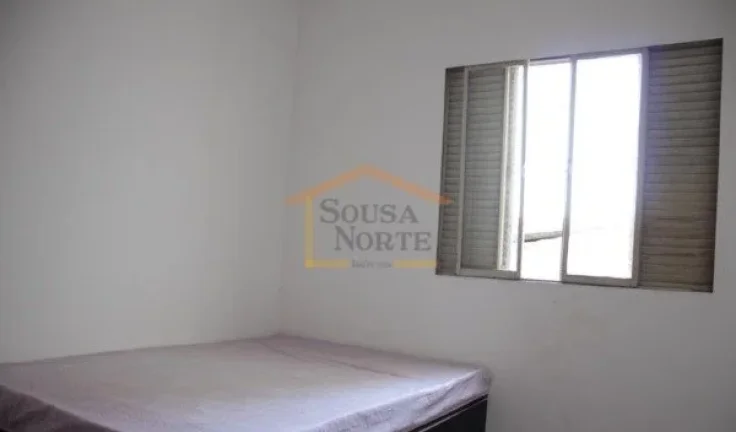 Imagem Sobrado com 4 dormitórios, 3 bem espaçosos e 1 menor. A sala é ampla e dividida em dois ambientes...