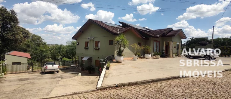 Imagem Oportunidade este imóvel estuda permuta. Casa com lago e 5 suítes no condomínio Mangueiras - Itu/SP