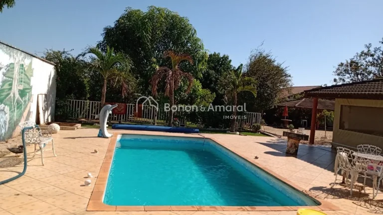 Imagem Chácara com1300 metros casa com 3 quartos sendo todos com suíte, bela área de churrasqueira com p...