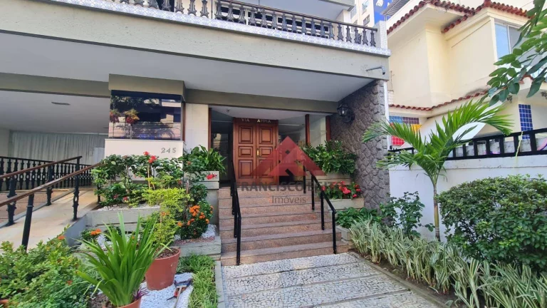Imagem Excelente imovél com salão 04 quartos em icarai com 2121m2,um por andar ,perto de todos os colégios e comércio de icarai,otima localização.
