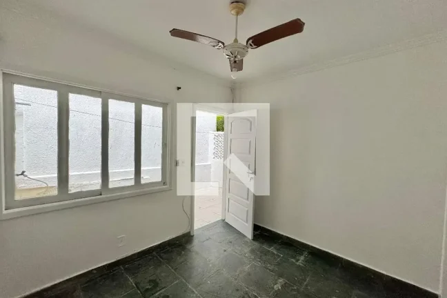 Imagem Casa à Venda - Vargem Pequena, 1 Quarto, 45 m2