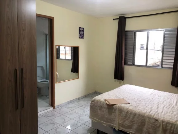 Imagem Sobrado Vila Alpina - 250 m² - 4 Dormitórios - 1 Suíte - Quintal com churrasqueira - 2 Vagas - Portão eletrônico.