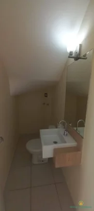 Imagem Linda casa 3 dormitórios, sendo 1 suíte com closet em condomínio com lazer