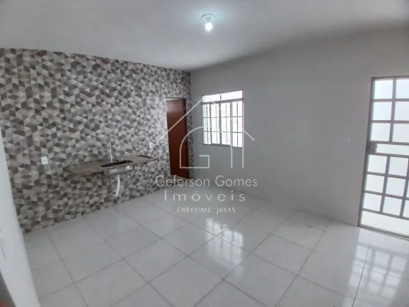 Imagem Casa à Venda - Com 2 pavimentos - Centro - Mantena - MG