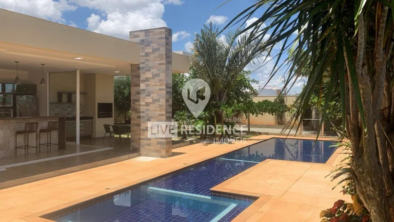 Imagem Casa de Luxo no Condomínio Sete Lagos em Itatiba com 4 Quartos e Lazer