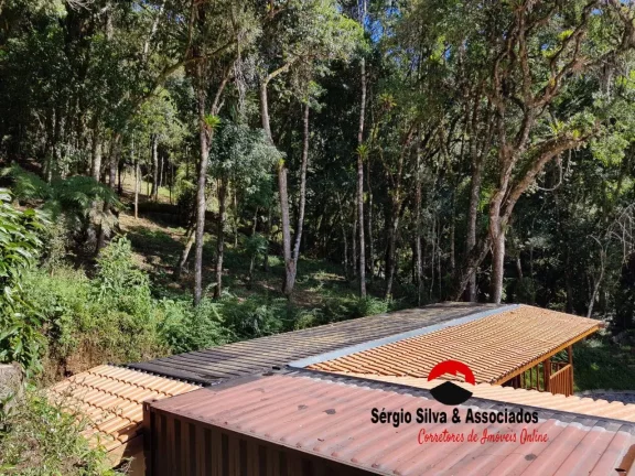 Imagem Bangalô a Venda na Região do Recanto das Araucária em Campos do Jordão-SP.