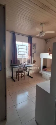 Imagem São 5 Casas 250m², 3 de 3 Cômodos e 2 de 2 Cômodos, 1 Vaga, Perto da Padaria da Globo no Jardim Zaíra, Mauá-SP