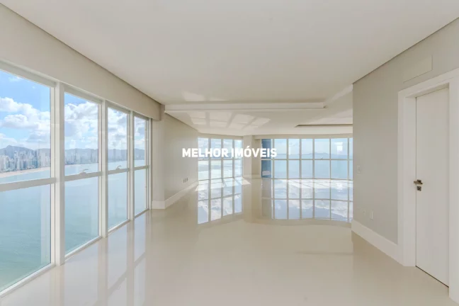 Imagem Apartamento Frente Mar com 04 suítes sendo 01 máster em Balneário Camboriú.