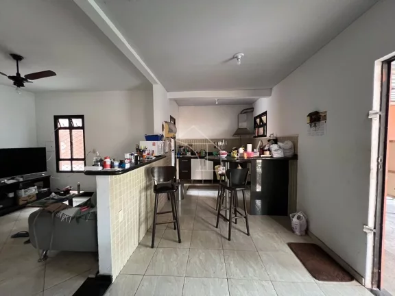 Imagem Oportunidade Imperdível em Laranjeiras – Ponto Comercial + Residência Completa!