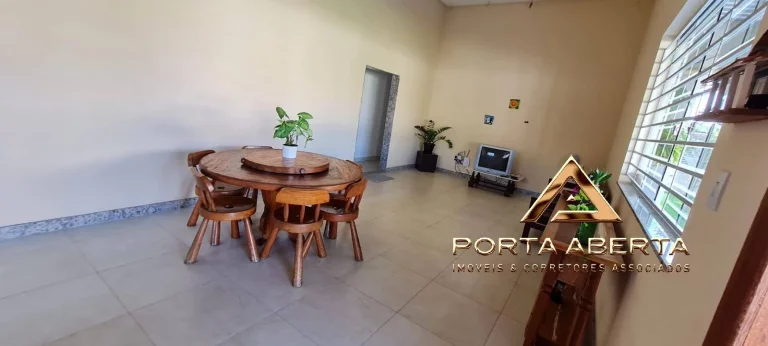 Imagem Casa com 450 m2 em terreno de 1500 m2 - Bairro Porto Seguro - COD 728