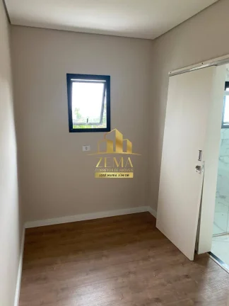 Imagem Sobrado em Condomínio,03 Sts (01 master),306m2 Constr.,Piscina,Alto Padrão
