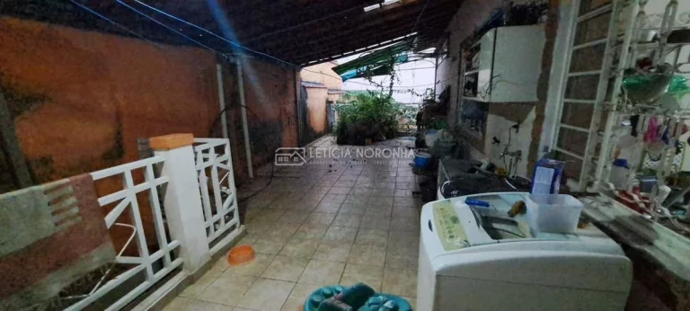 Imagem Casa e Ponto Comercial à Venda