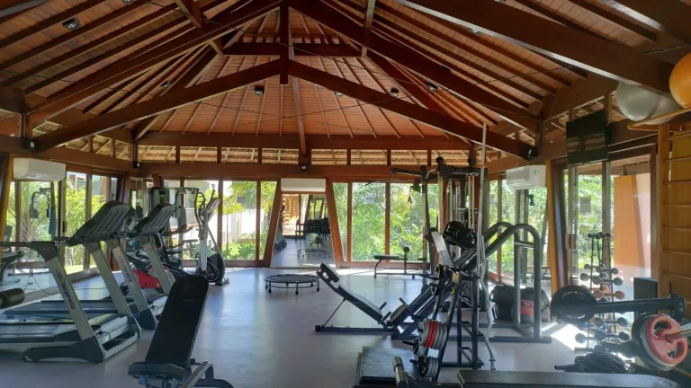 Imagem Terreno em condomínio com 700m² de área total, localizado no privilegiado bairro Praia do Forte Bahia