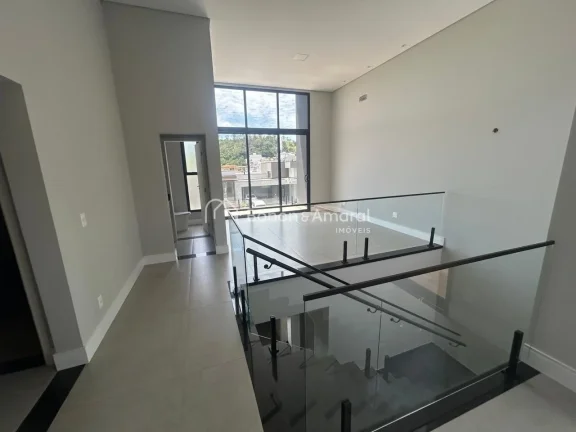Imagem Casa recém-construída, localizada próximo ao Anel Magalhães Teixeira, na divisa com Campinas, co...