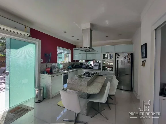 Imagem Casa à venda, 220 m² por R$ 1.900.000,00 - Tijuca - Teresópolis/RJ