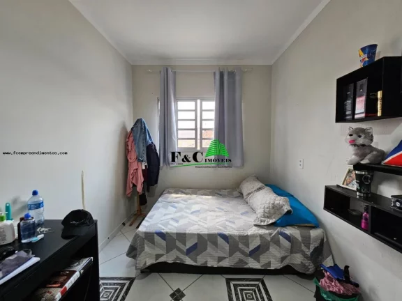 Imagem Sobrado para Venda em Limeira, JARDIM SÃO LOURENÇO, 3 dormitórios, 1 suíte, 1 banheiro, 2 vagas