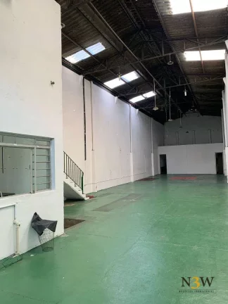 Imagem Galpão comercial para locação Vila Anastácio São Paulo SP com 282 m², 2 salas, 2 banheiros e 2 vagas