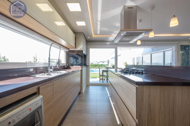 Imagem Casa Alto Padrão 4 dormitórios!