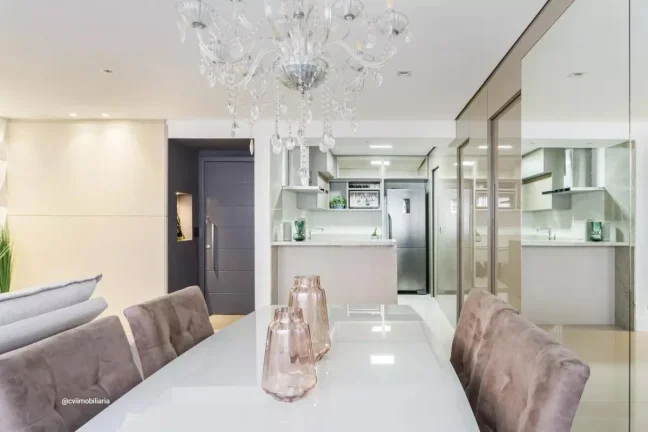 Imagem Localizado no bairro Funcionários, em Belo Horizonte, este apartamento oferece uma combinação per...